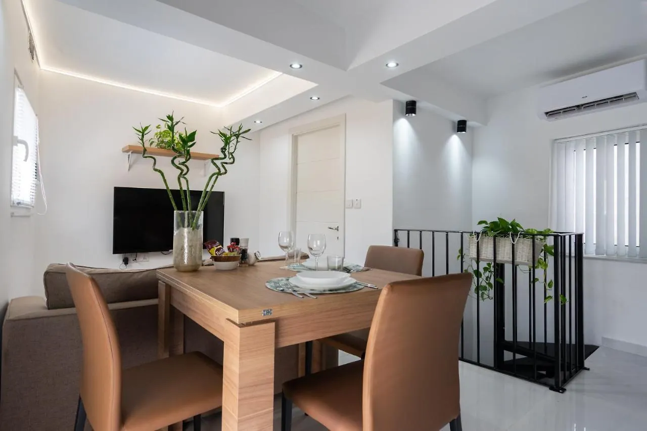 The Shoebox -Stylish & Cosy House Cospicua 0*,  Malta