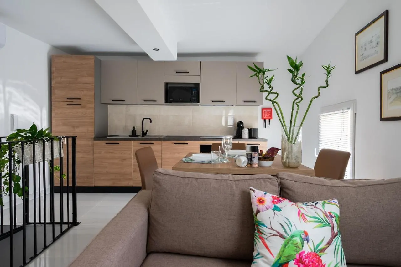 The Shoebox -Stylish & Cosy House Cospicua
